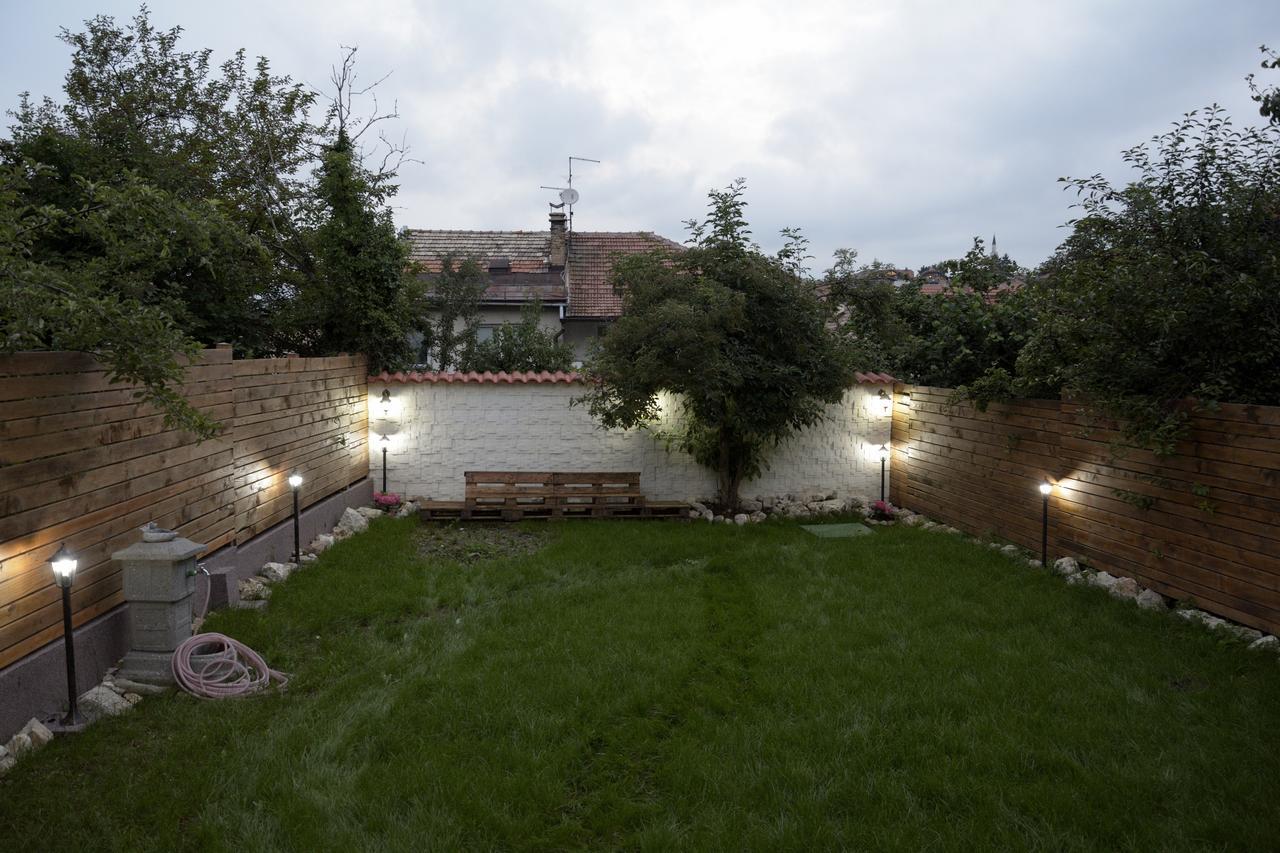 Vacation Home Sarajevo Bagian luar foto